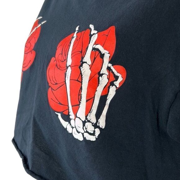 Windsor Black with Skeleton Hands and Roses Cropped T-shirt Size S - Picture 2 of 8